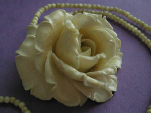 IvoryRoseNecklace8.3.JPG